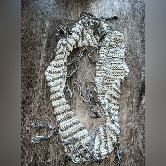 Infinity Scarf - Picture 2 of 3